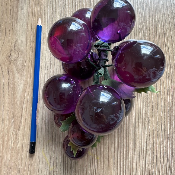 Decorative Glass Grape Cluster - Picture 4 of 10